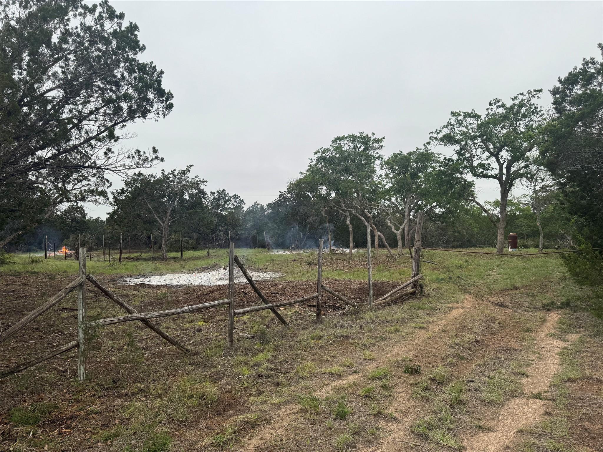 000 Windy Hills Rd Property Photo 17