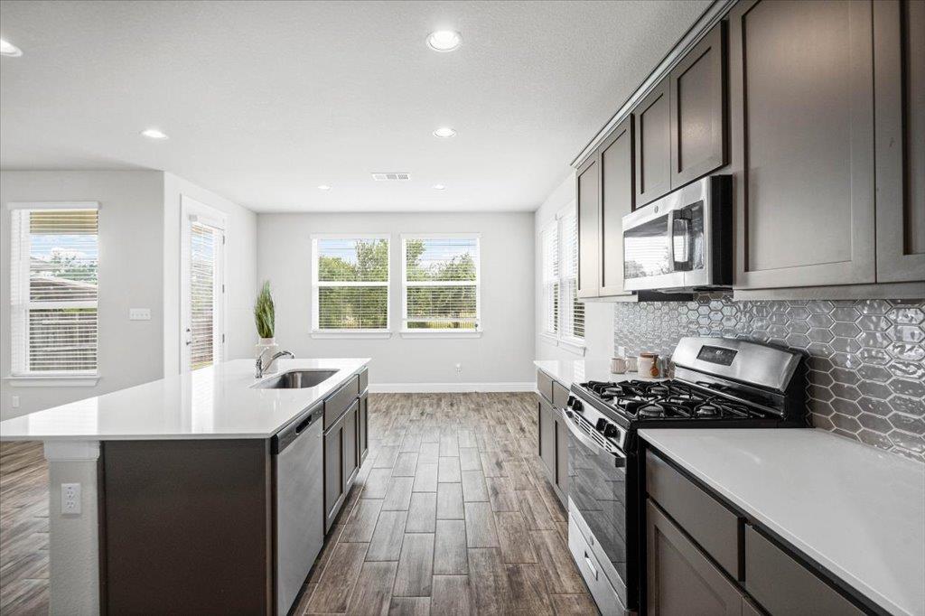 136 Free Stone Dr Property Photo 12