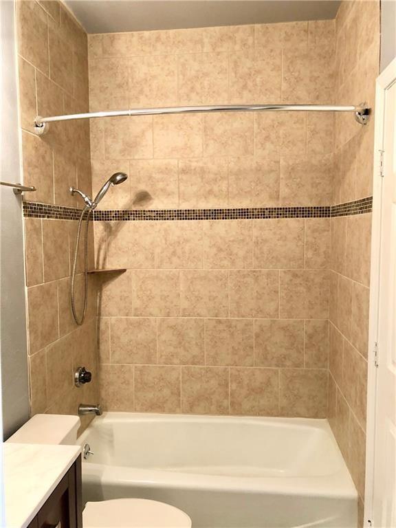2414 Longview St 303 Property Photo 28