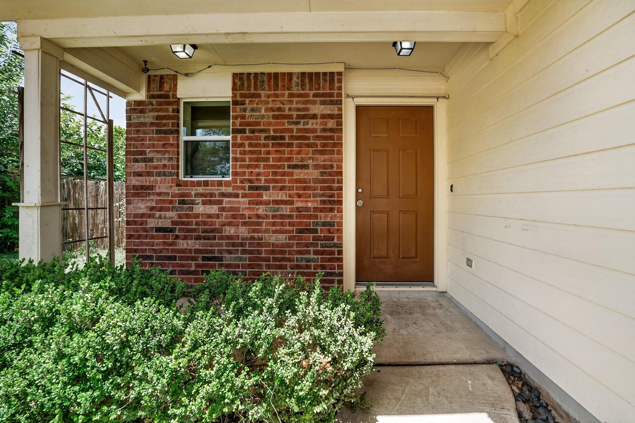 2412 Kale Dr Property Photo 3