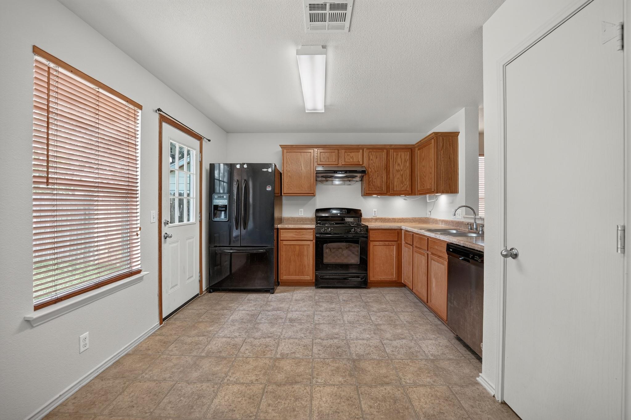 2412 Kale Dr Property Photo 10