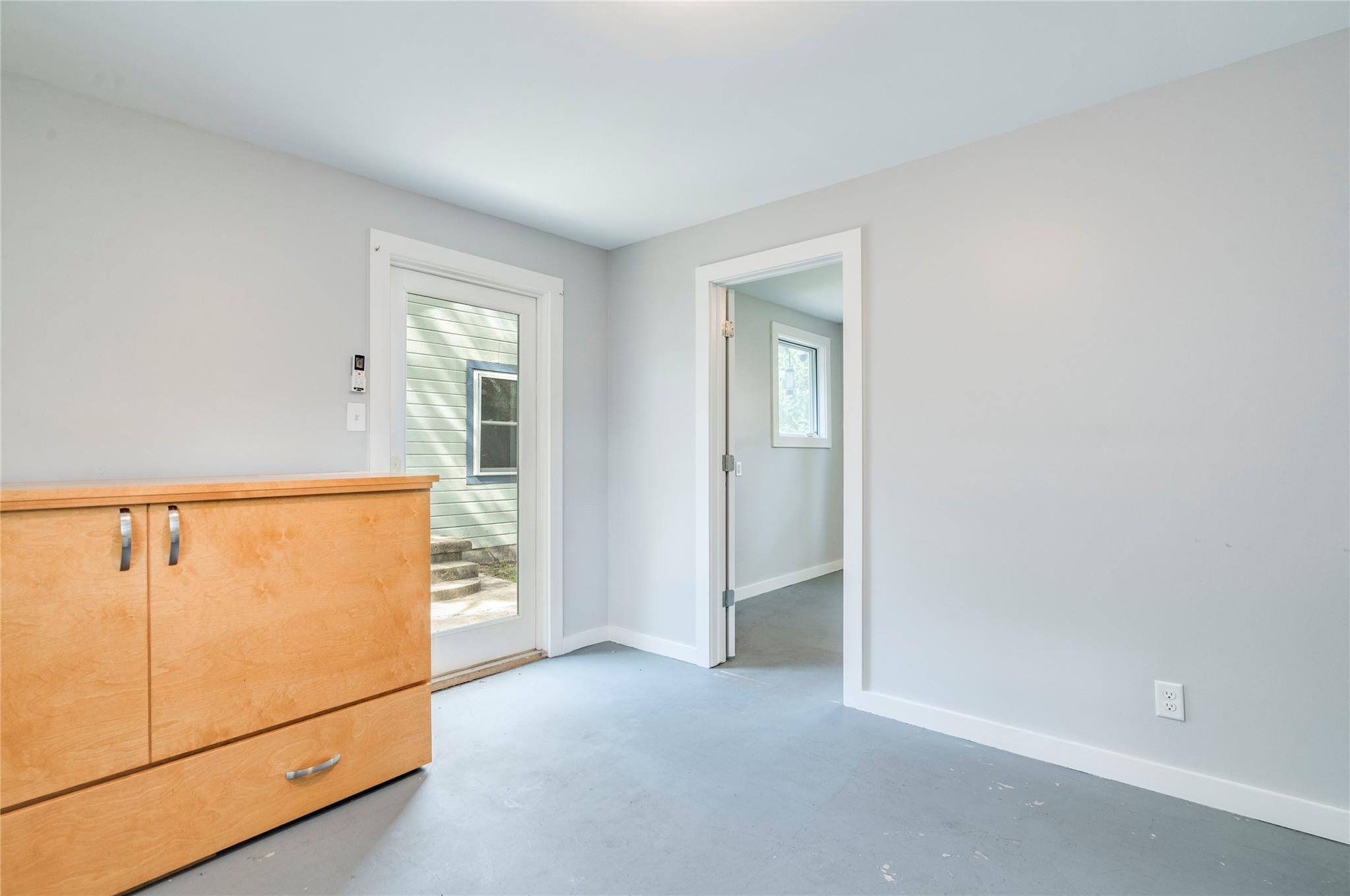 2314 Santa Rosa St Property Photo 17