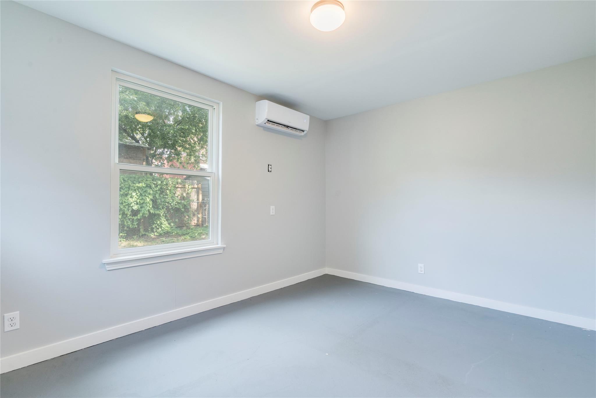 2314 Santa Rosa St Property Photo 18