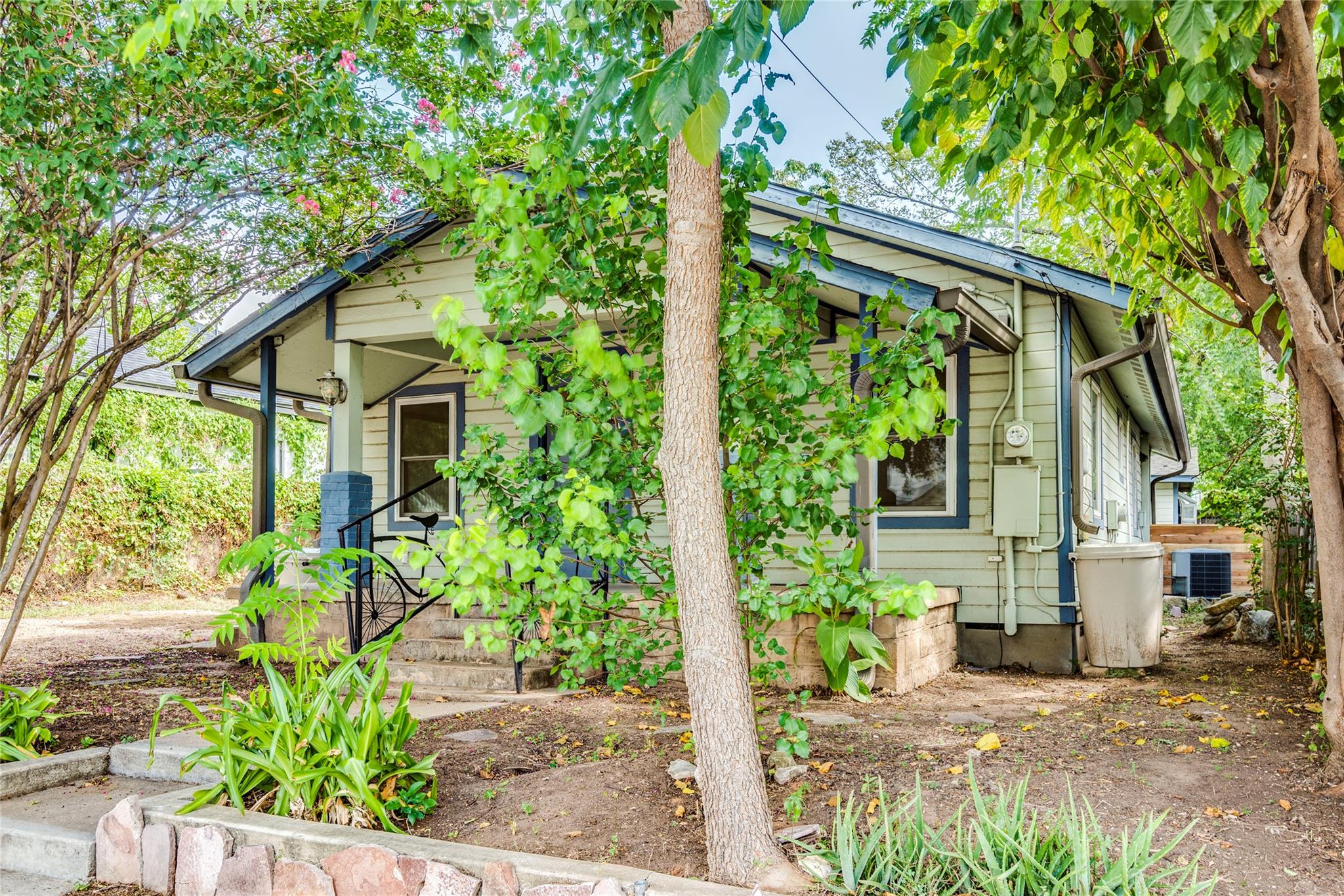 2314 Santa Rosa St Property Photo 24