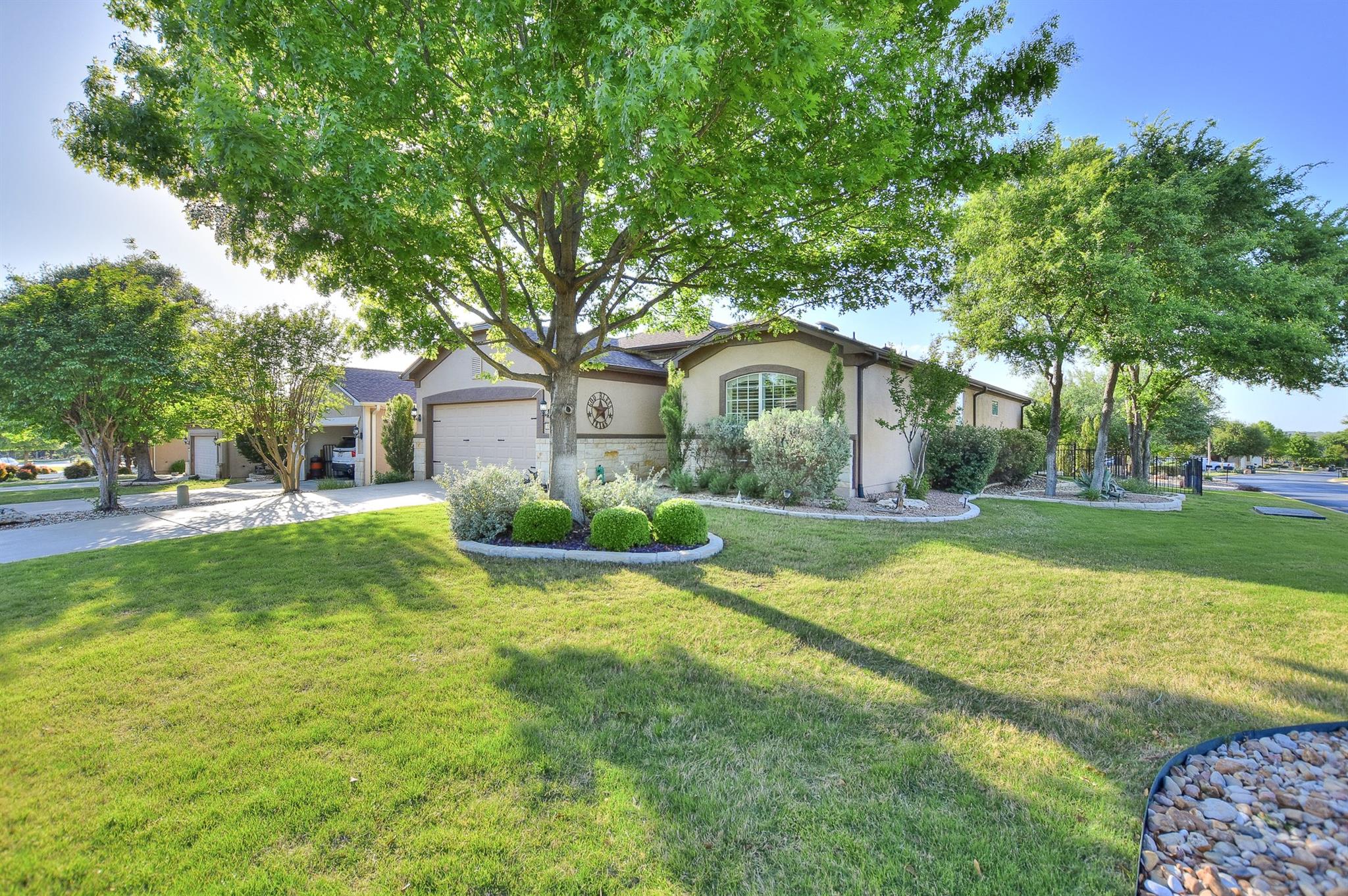 802 Apache Mountain Ln Property Photo