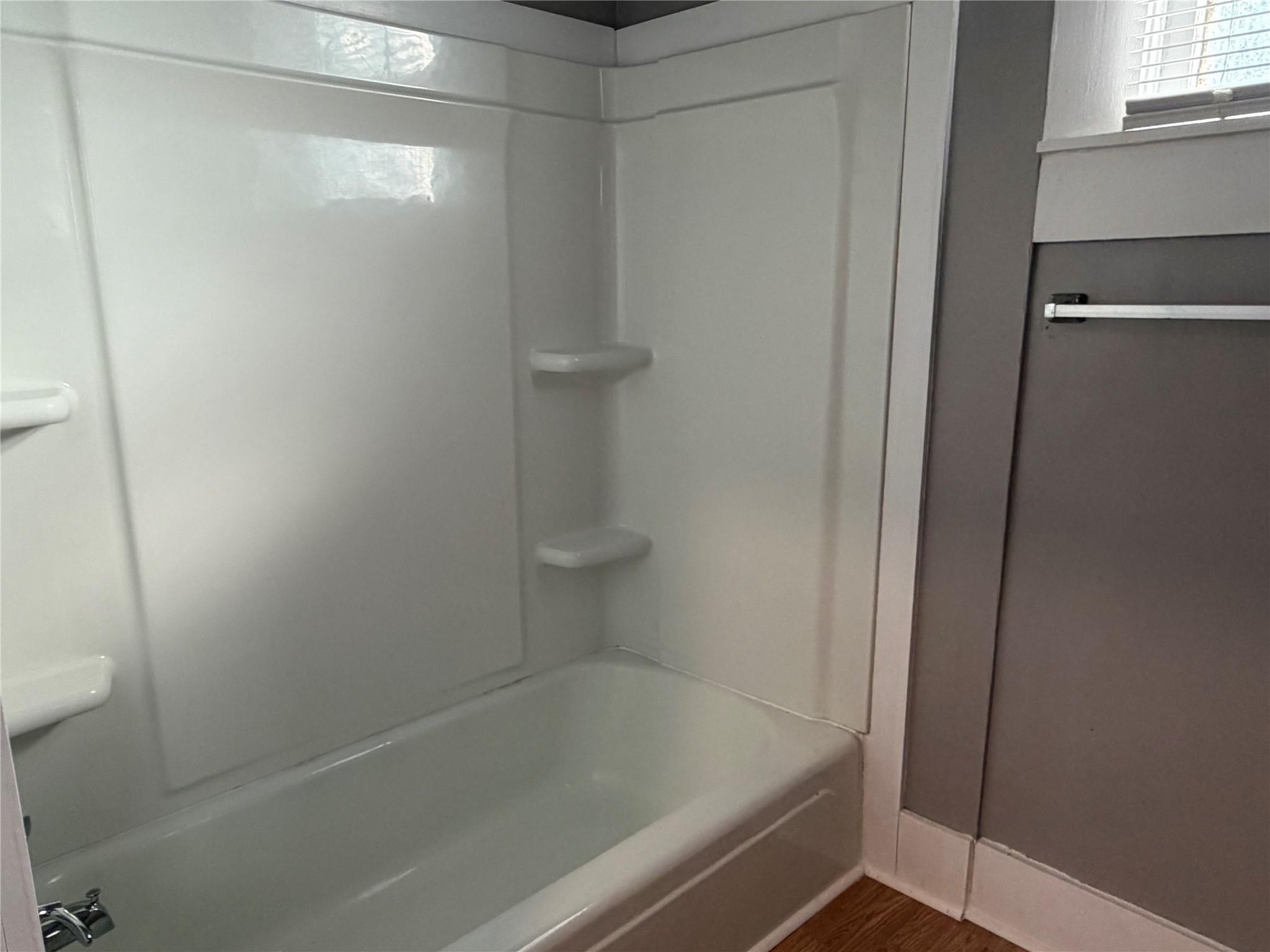 910 Bunton Ln #e Property Photo 21