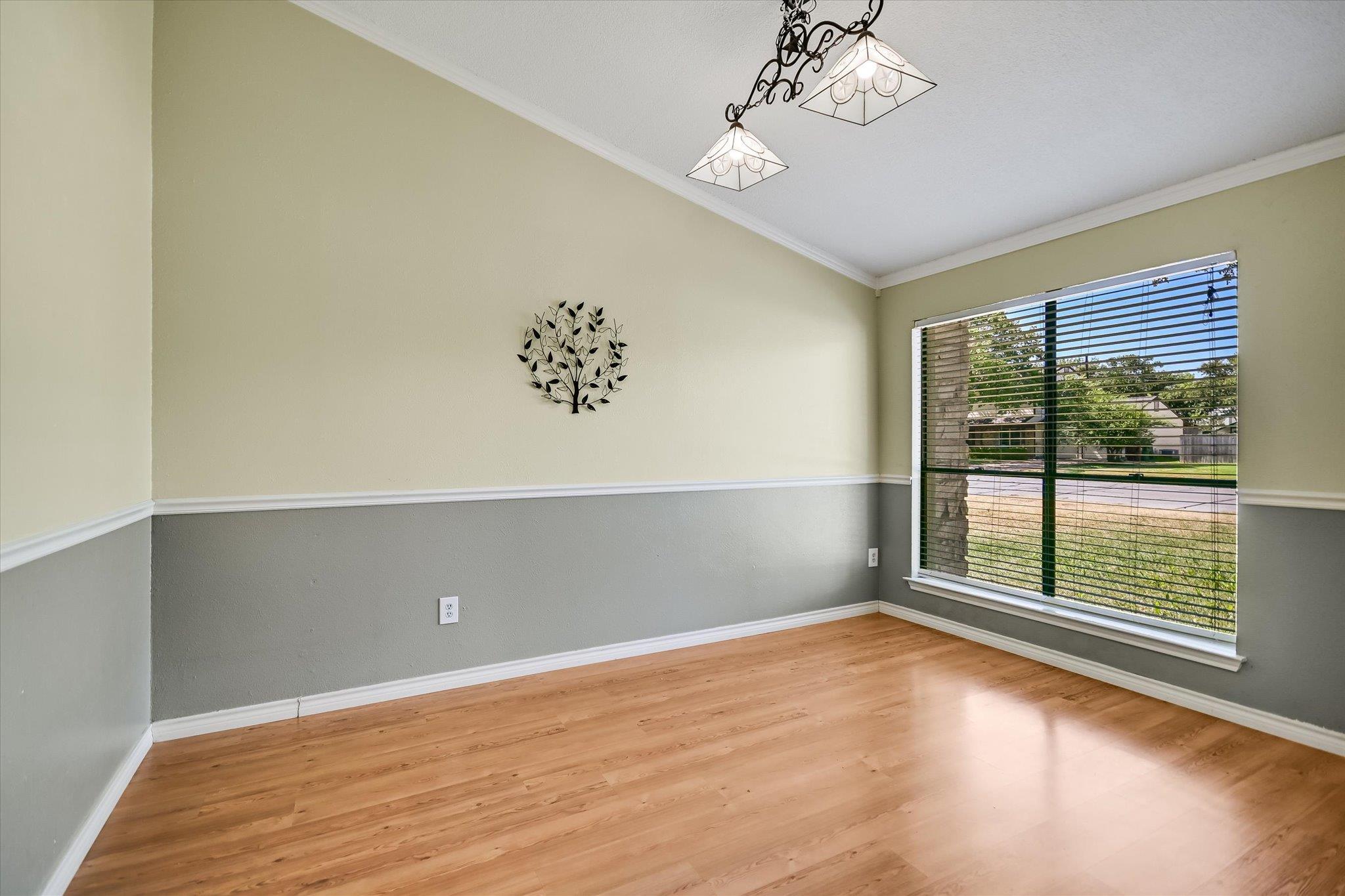 1602 E Messick Loop Property Photo 7
