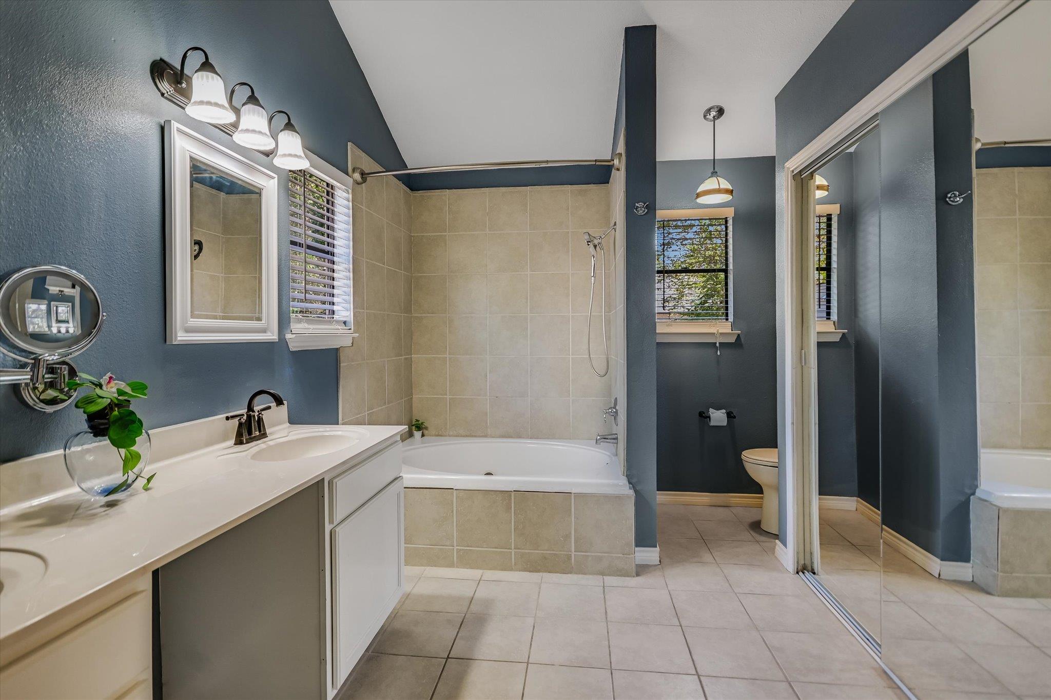 1602 E Messick Loop Property Photo 13