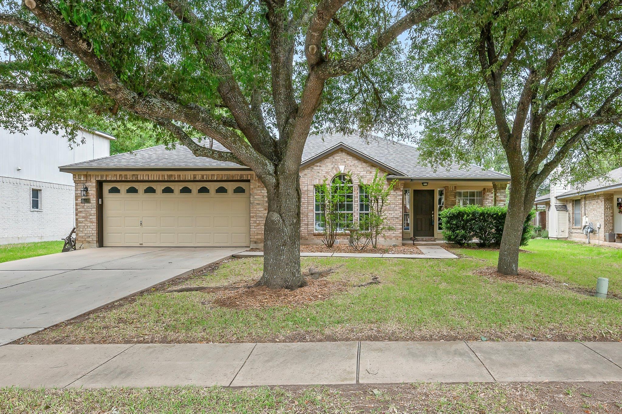 15514 Cadoz Dr Property Photo