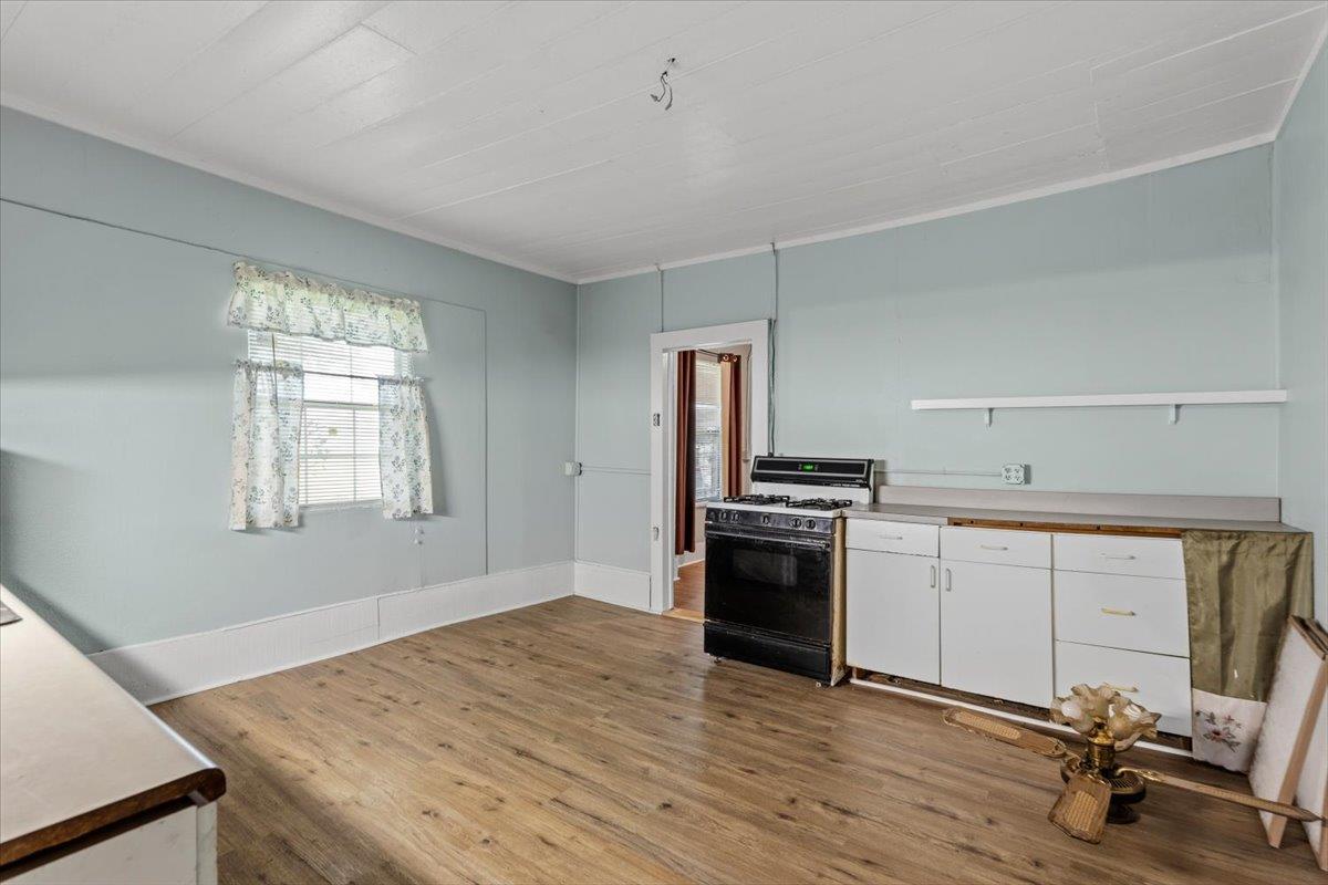 5612 Hwy 71 None E Property Photo 9