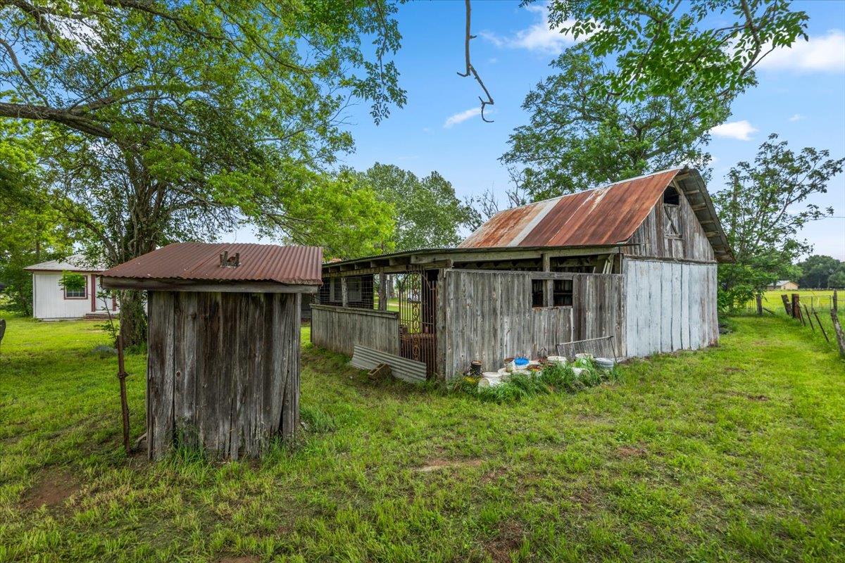 5612 Hwy 71 None E Property Photo 22