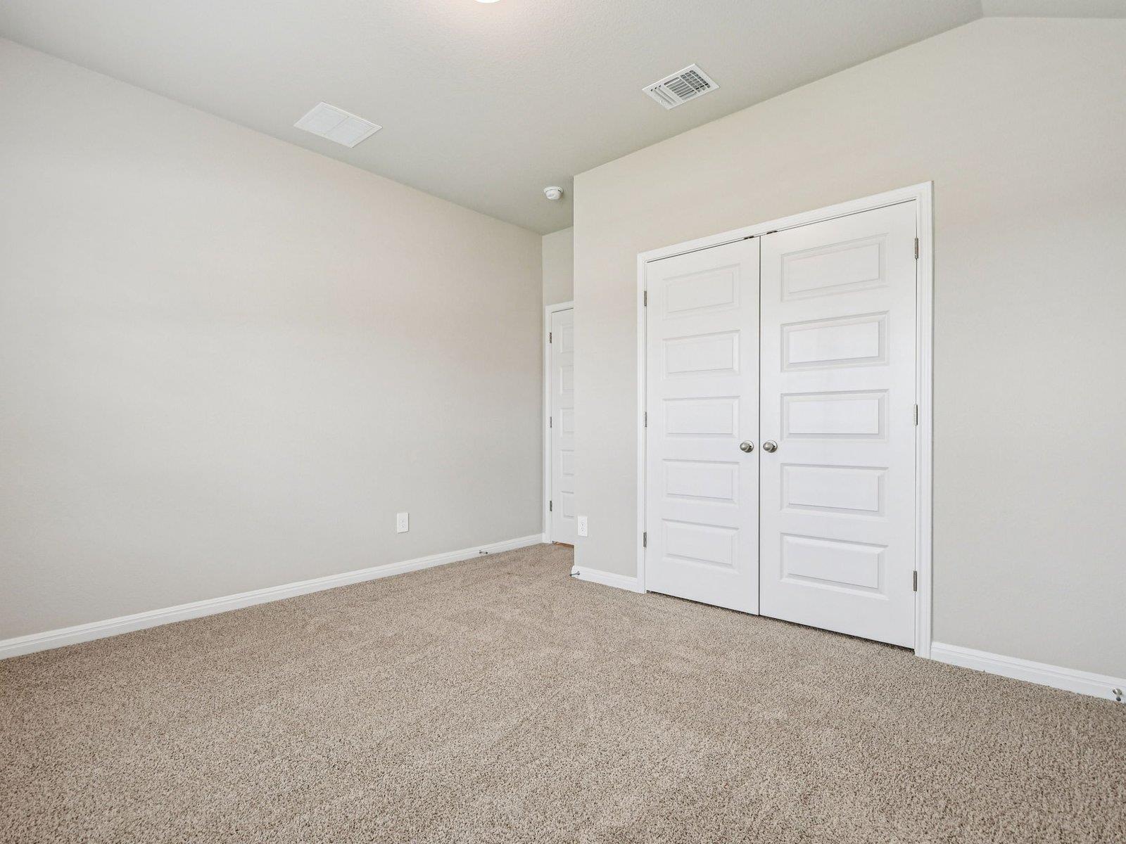 150 Coopers Hawk Crst Property Photo 11