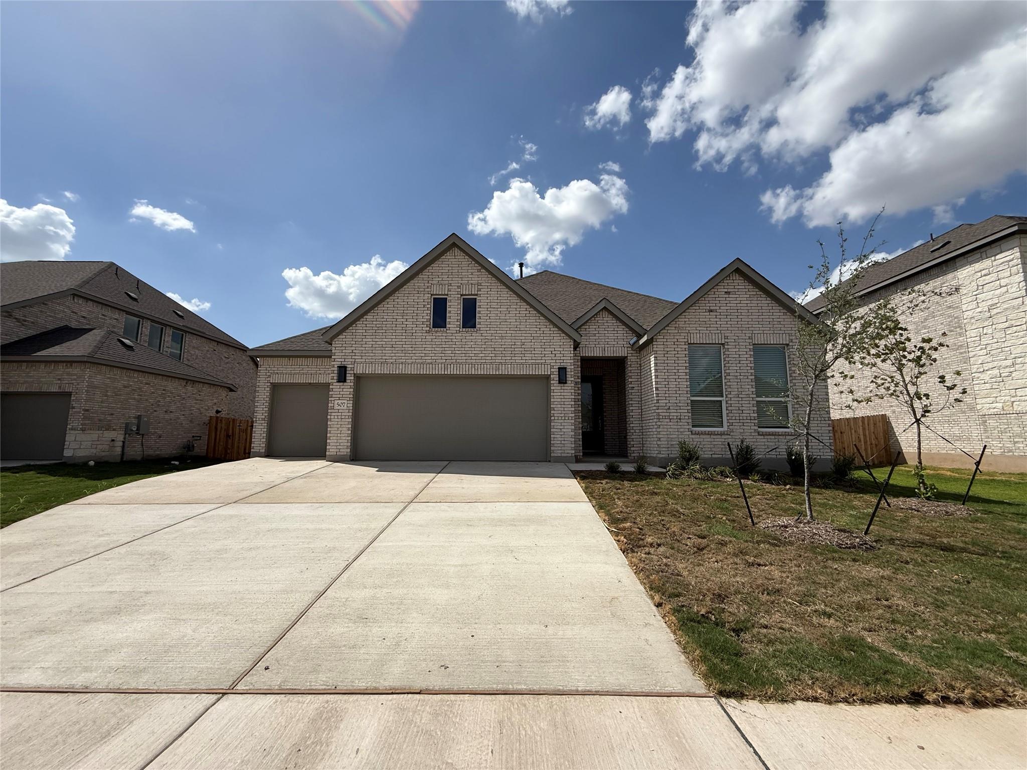 507 Corniche Cir Property Photo 1