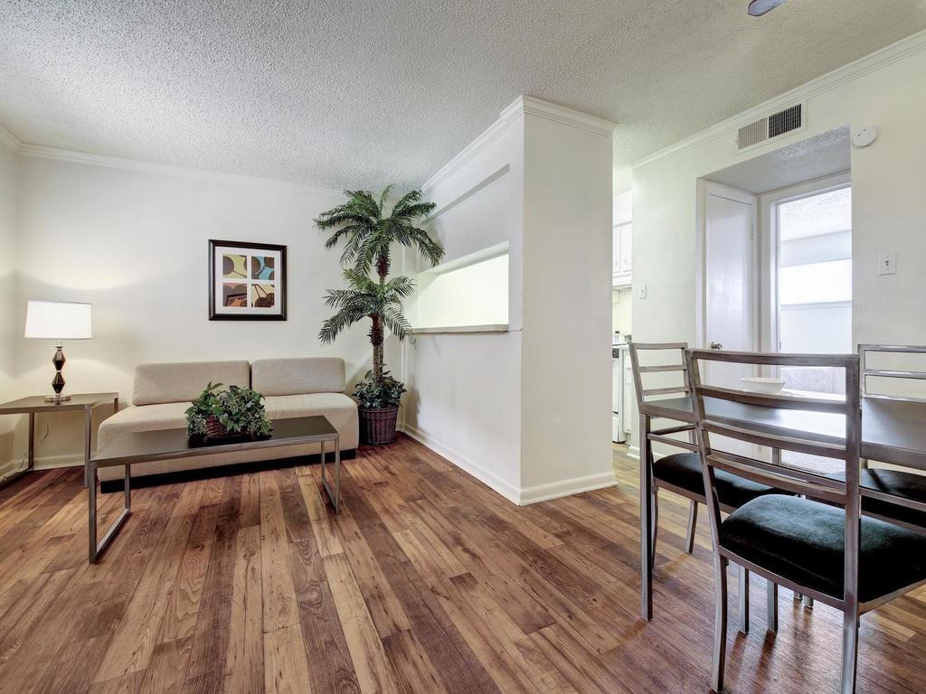 4539 Guadalupe St #2b Property Photo 12