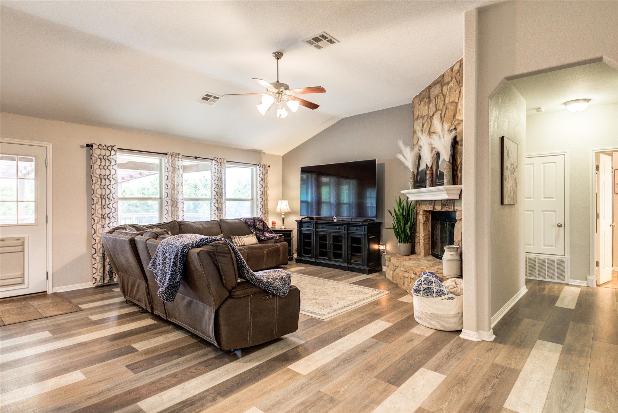 109 S Santa Fe Trl Property Photo 10