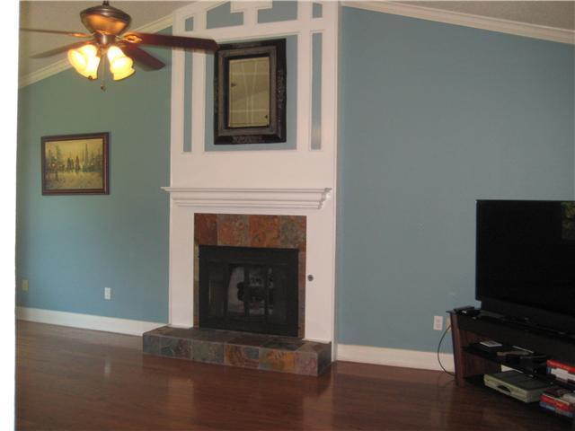 8407 Spring Valley Dr Property Photo 3