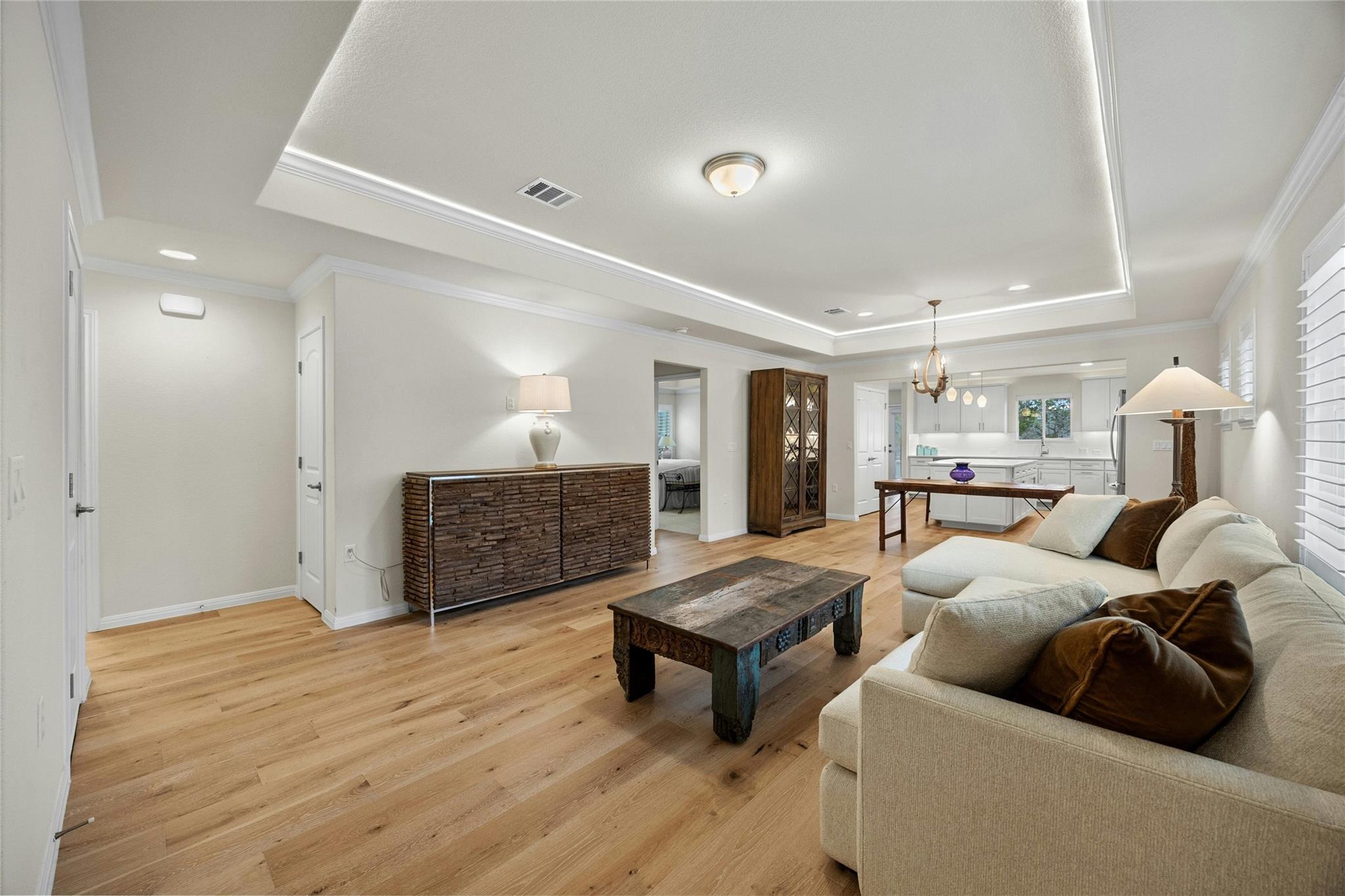 324 Brenham Pass Property Photo 3