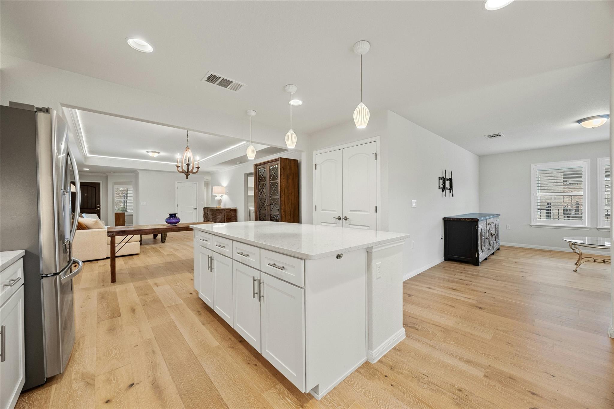 324 Brenham Pass Property Photo 7