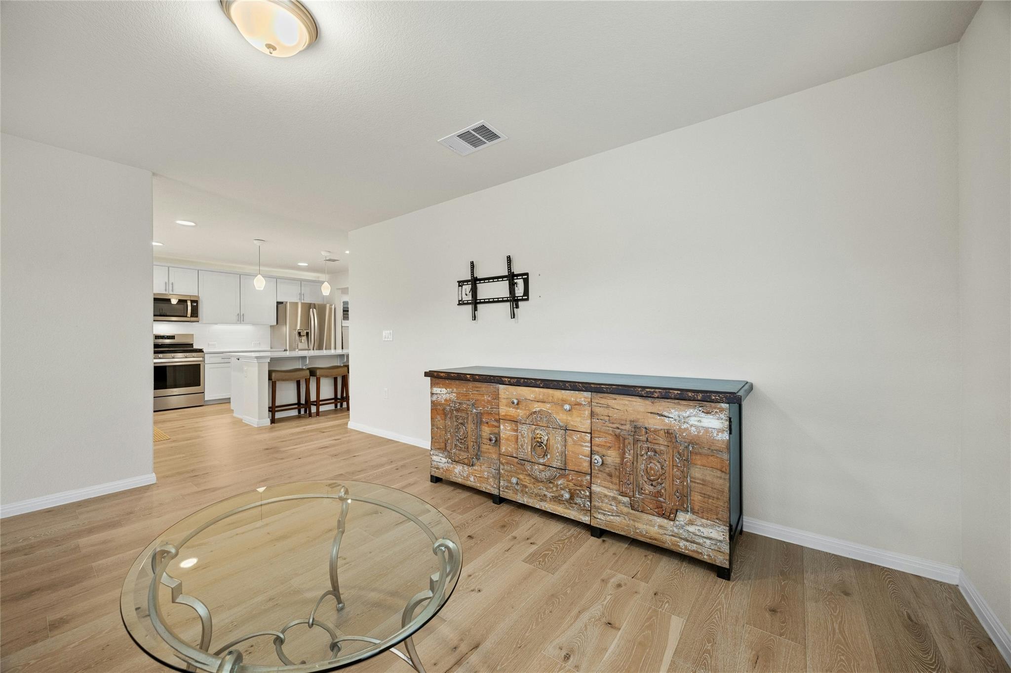 324 Brenham Pass Property Photo 10