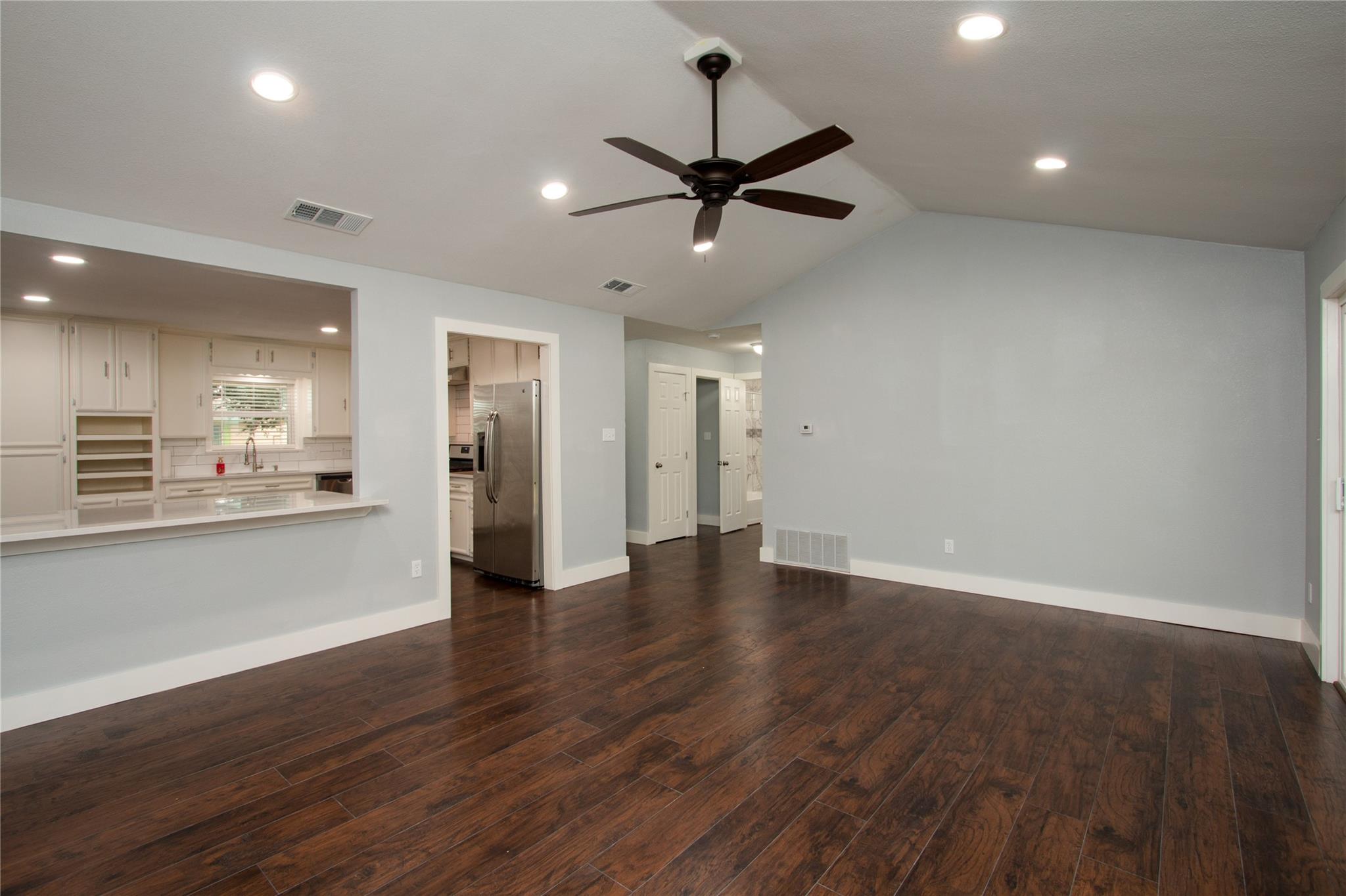 1005 George St Property Photo 7
