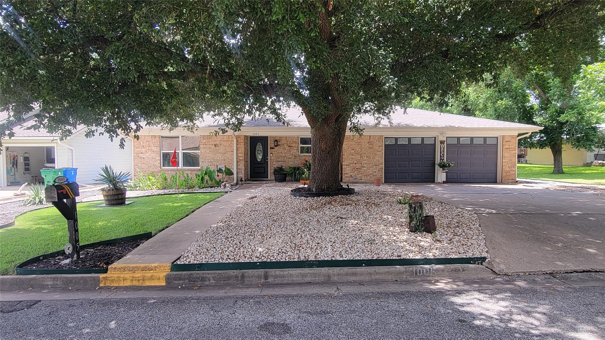 1005 George St Property Photo 23