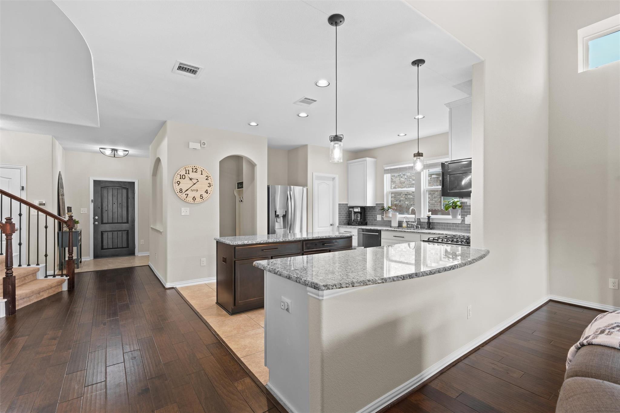 8058 Arezzo Dr Property Photo 8