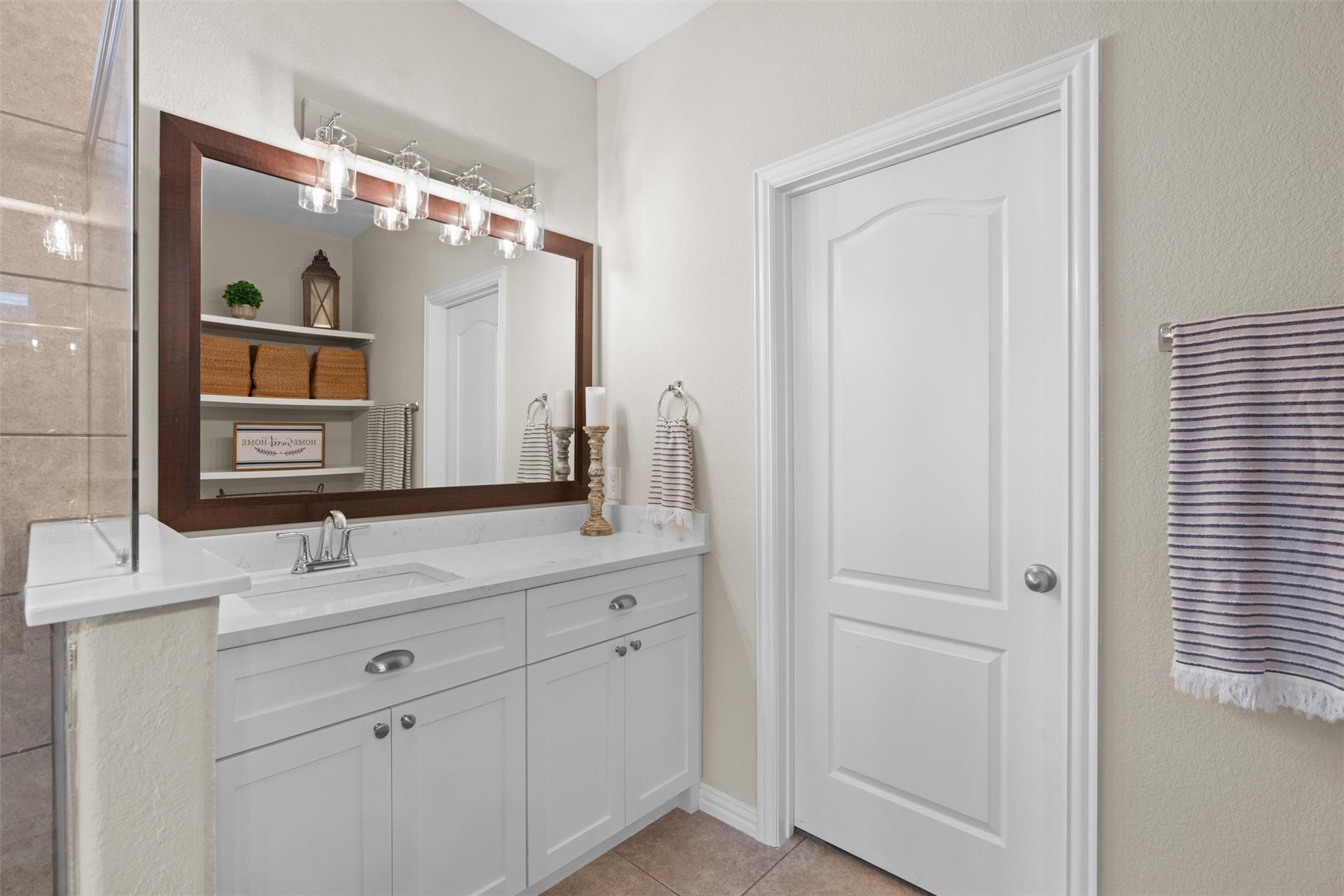 8058 Arezzo Dr Property Photo 16