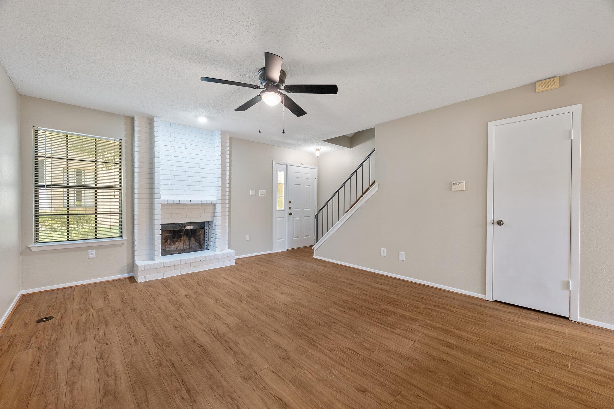 8400 Jamestown Dr #426 Property Photo 3