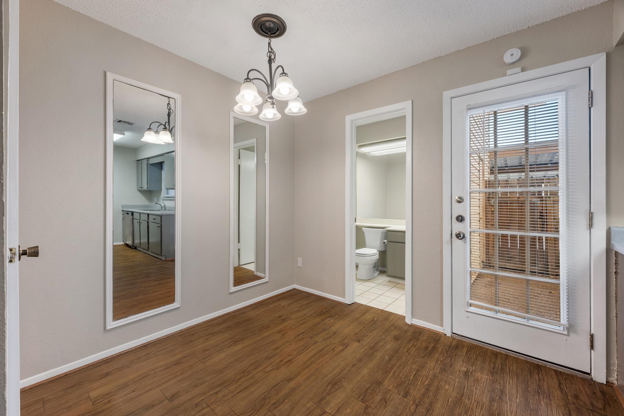 8400 Jamestown Dr #426 Property Photo 6