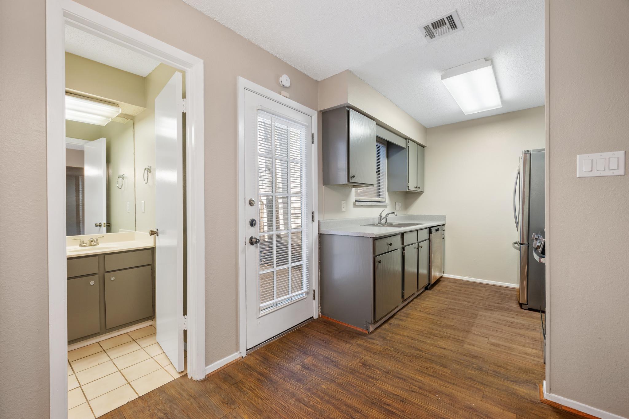 8400 Jamestown Dr #426 Property Photo 19