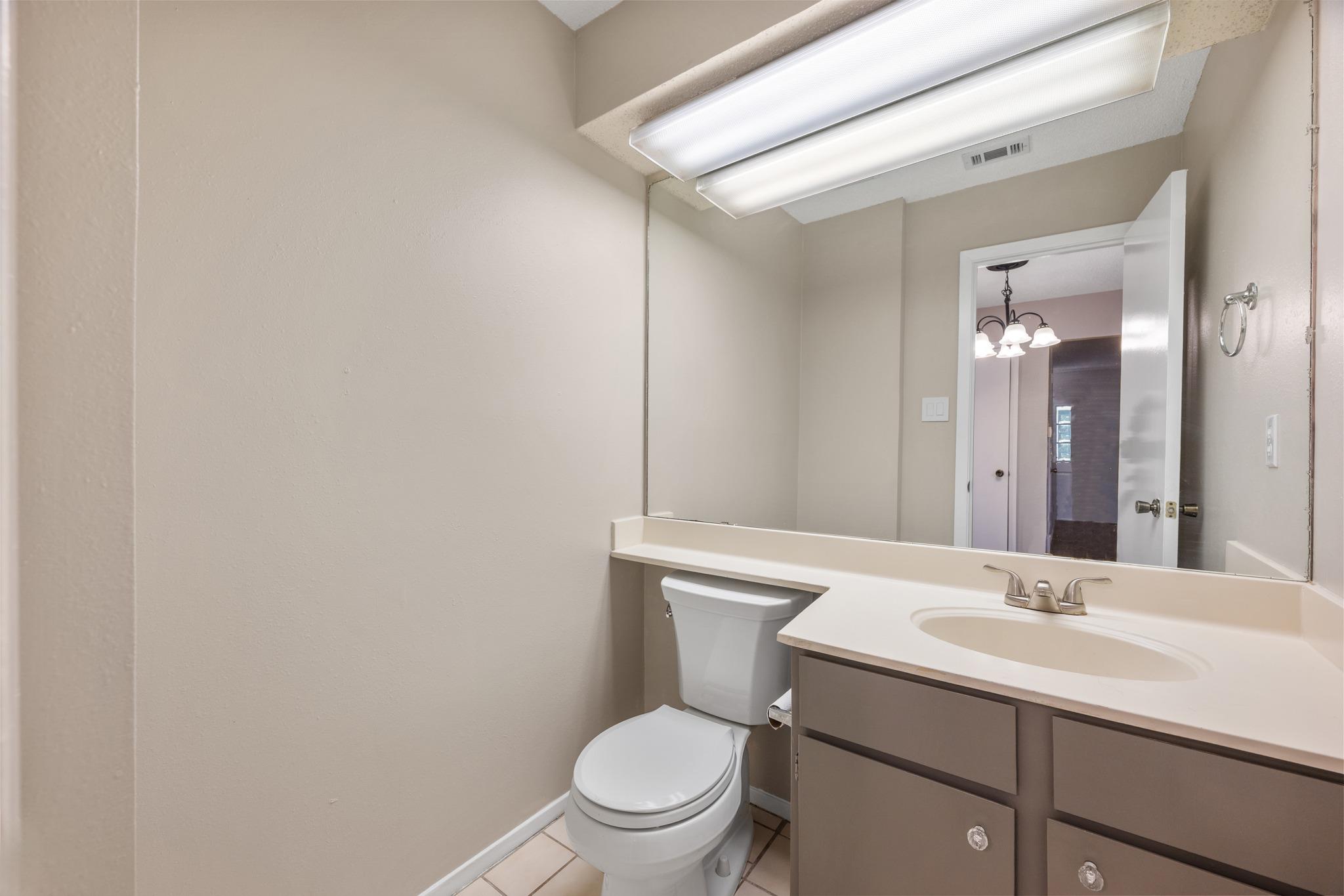 8400 Jamestown Dr #426 Property Photo 22