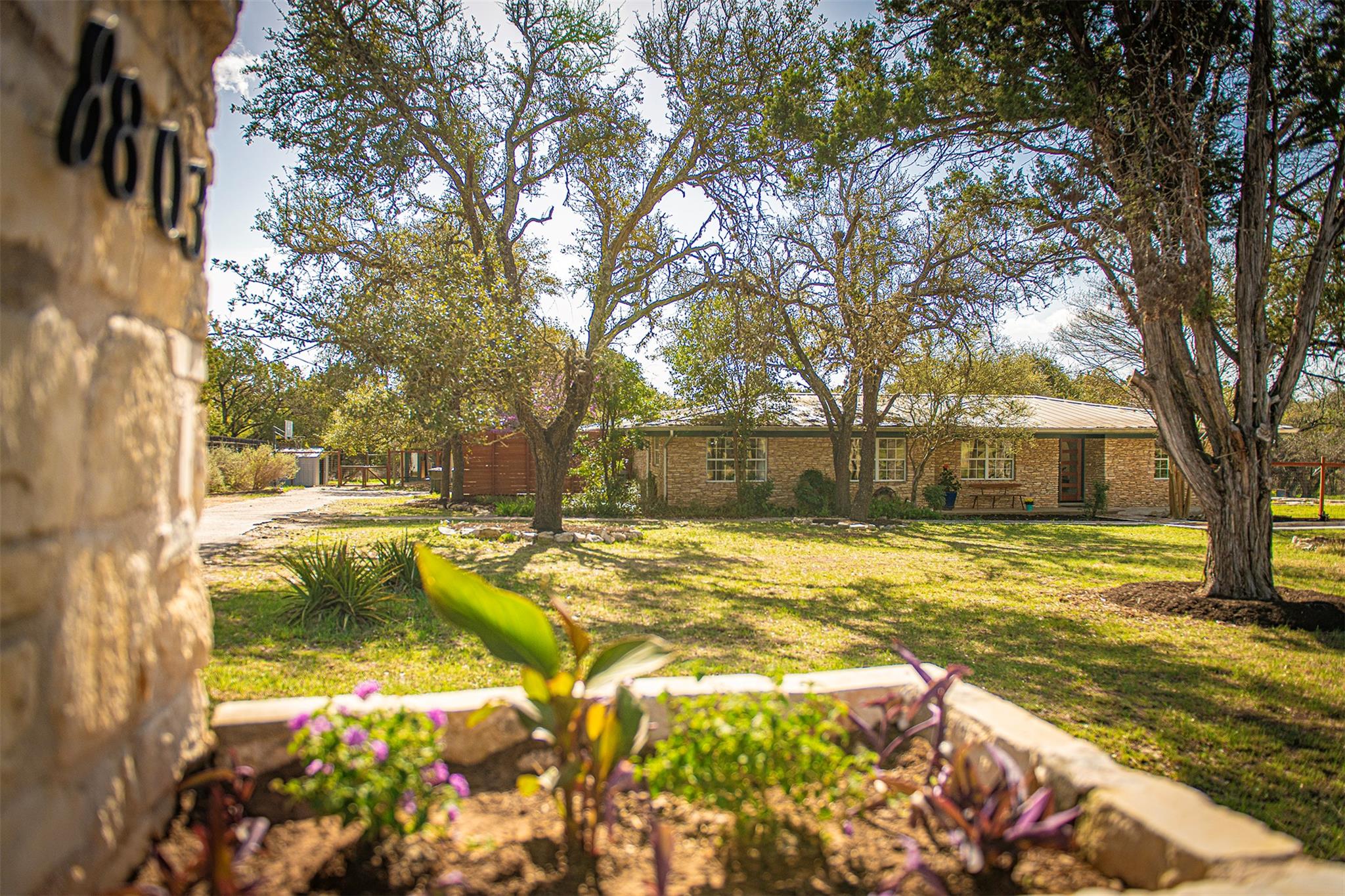 8803 Oak Valley Rd Property Photo