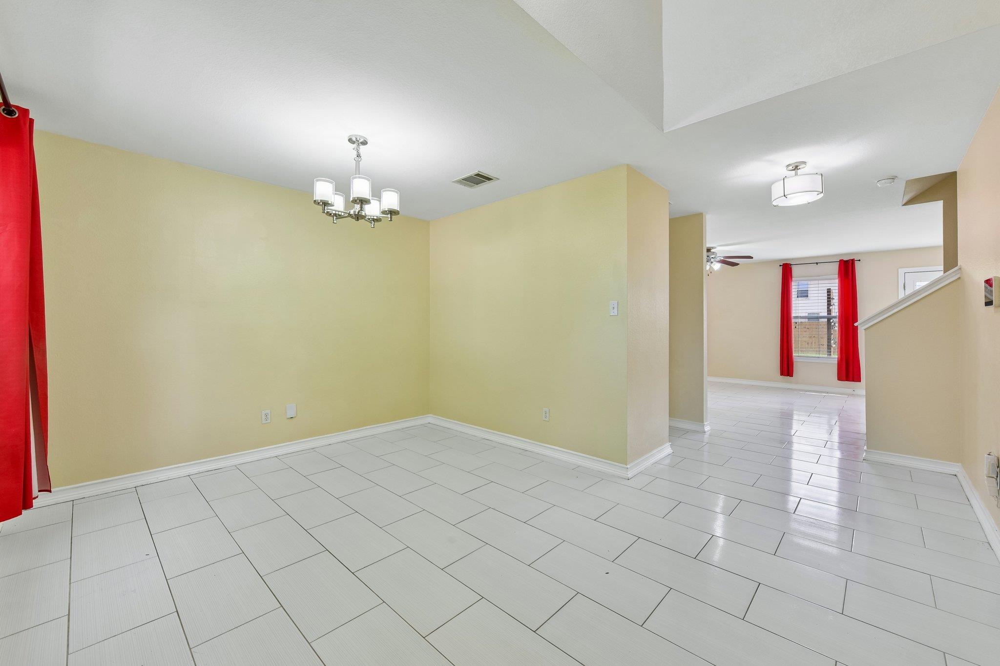 12712 Ring Dr Property Photo 7