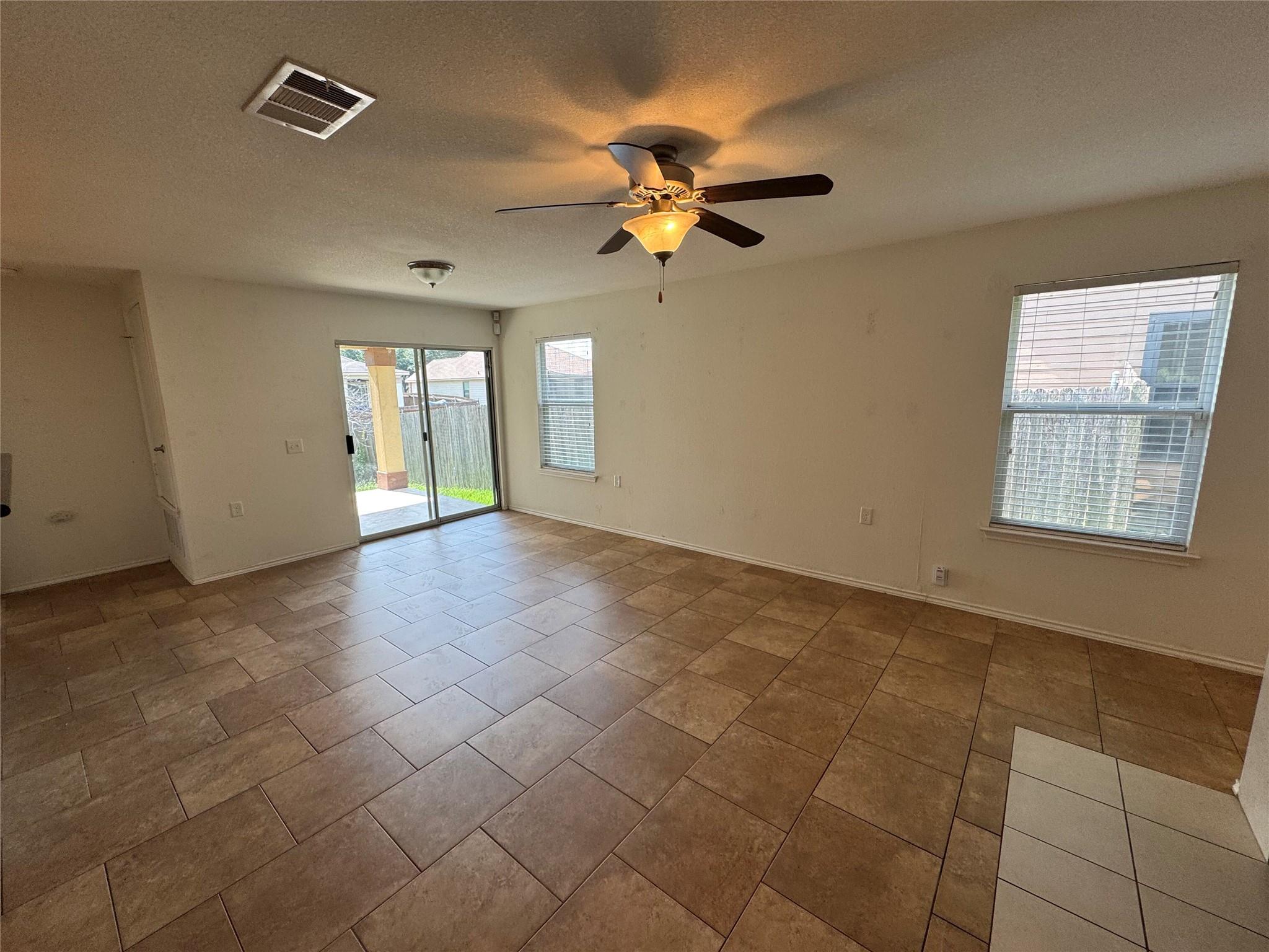 8901 Stambourne St Property Photo 4