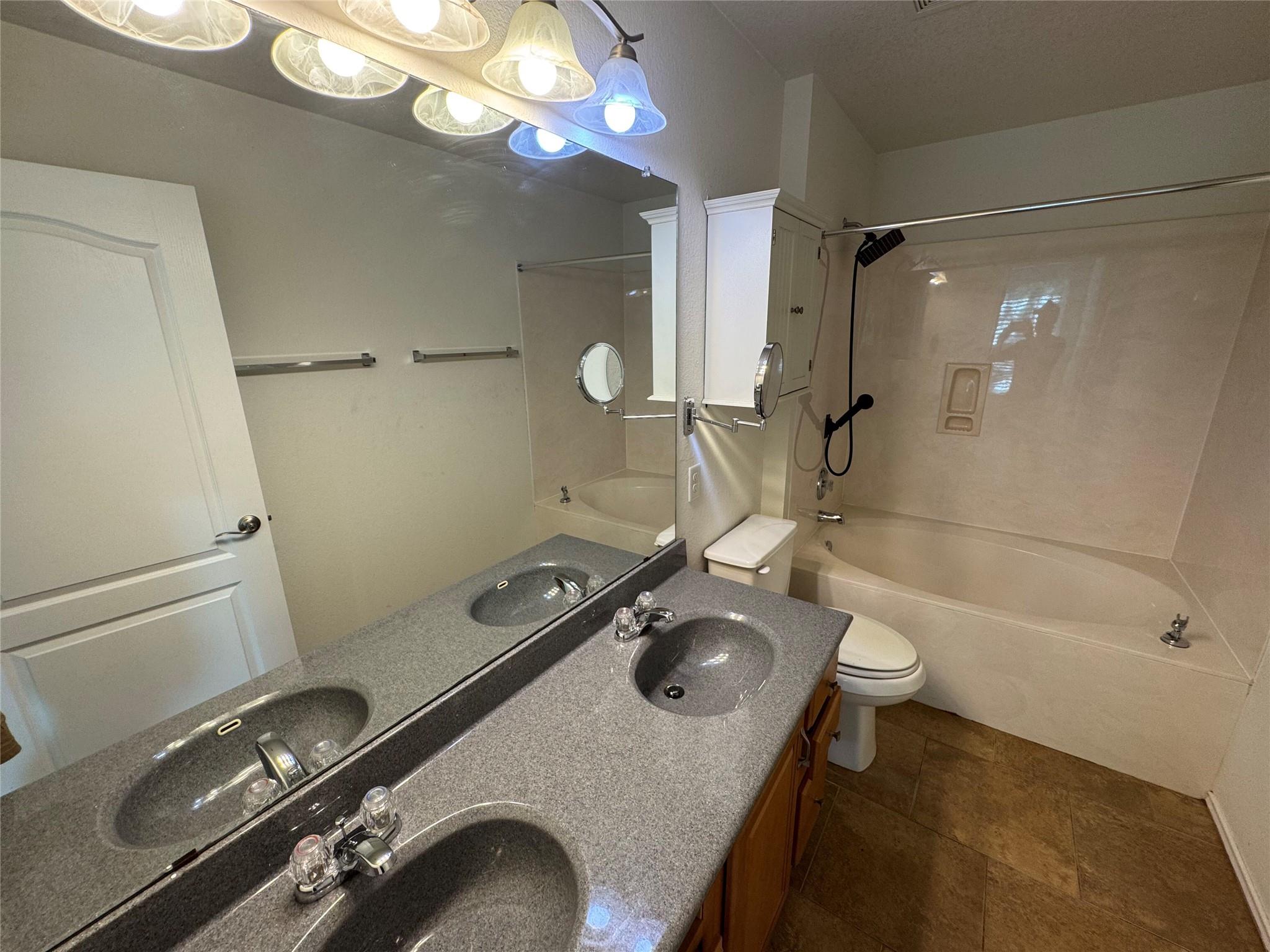 8901 Stambourne St Property Photo 10
