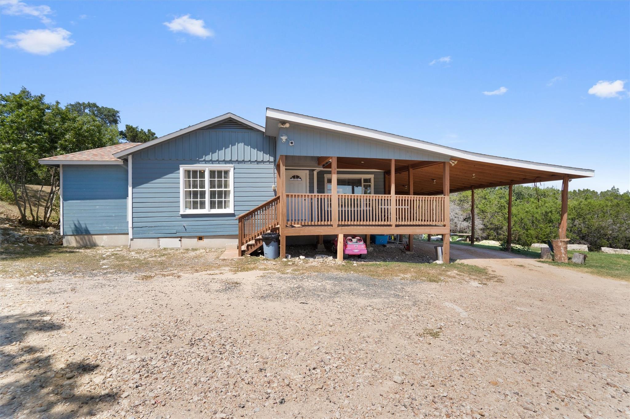 15001 Dexler Dr Property Photo 3