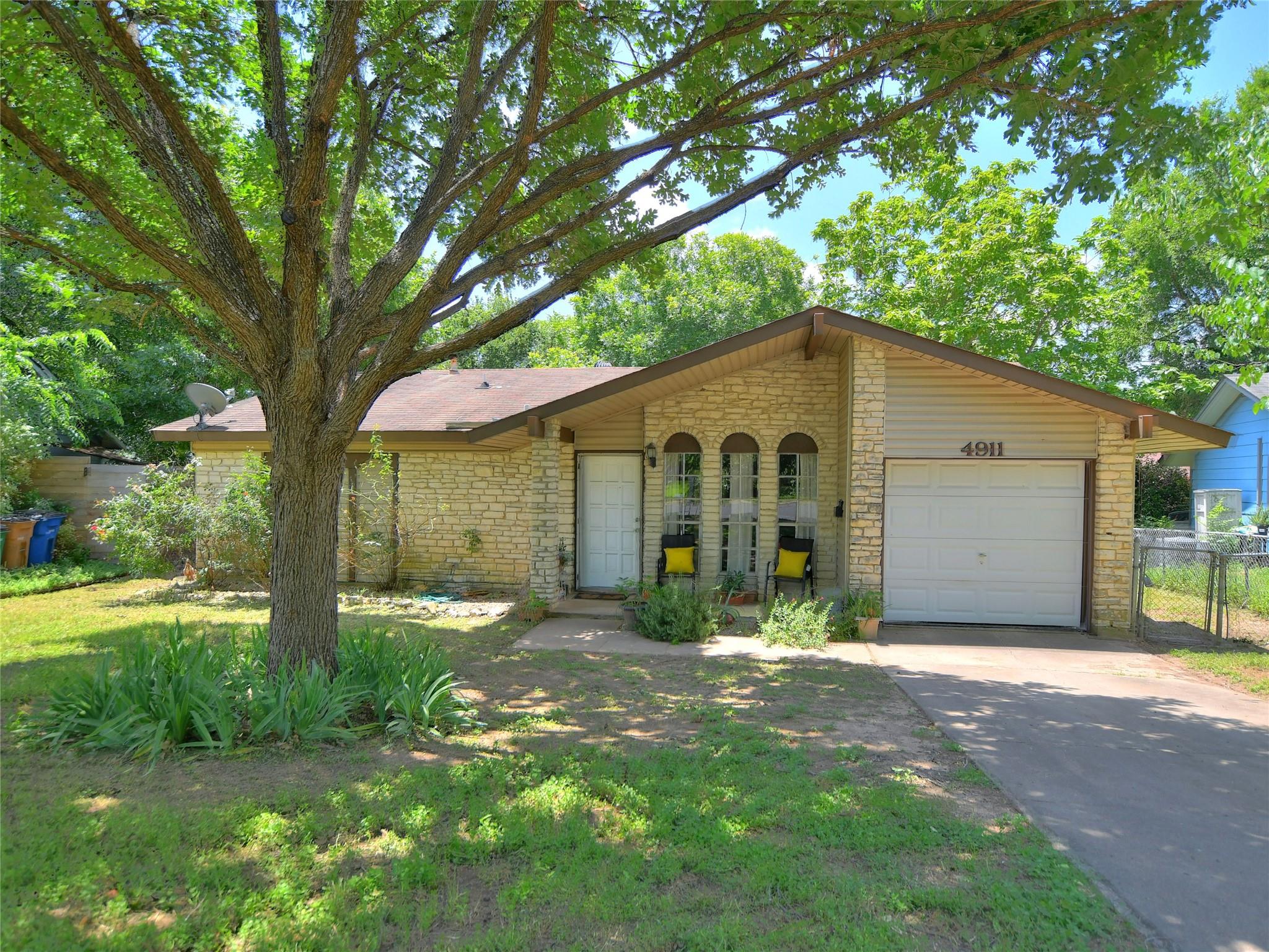 4911 Aberdeen Cir Property Photo 1