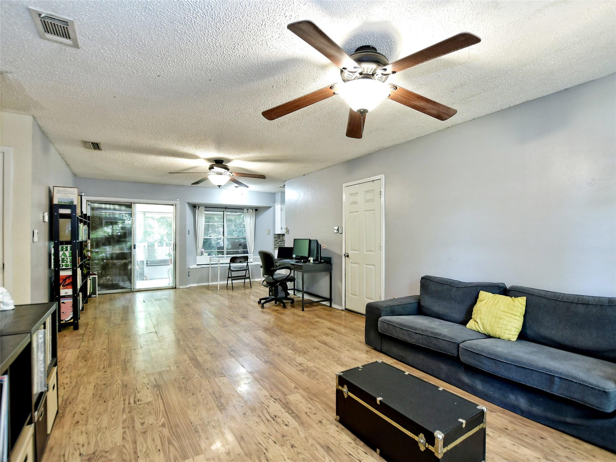 4911 Aberdeen Cir Property Photo 8