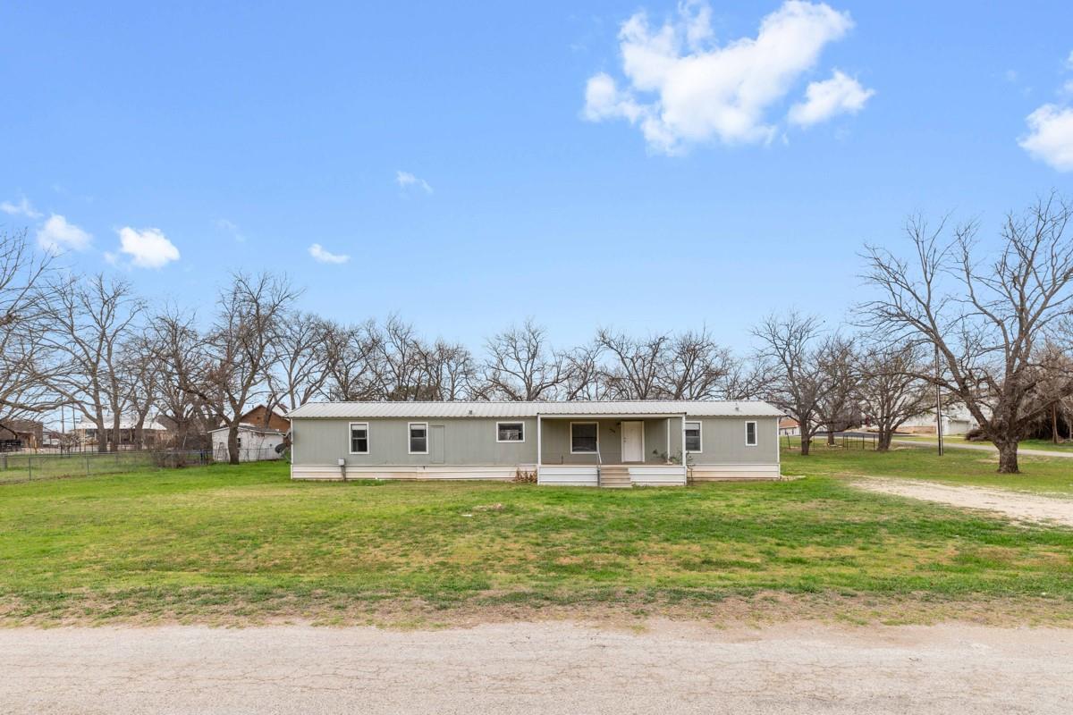 608 4th St Blanket None Property Photo 1