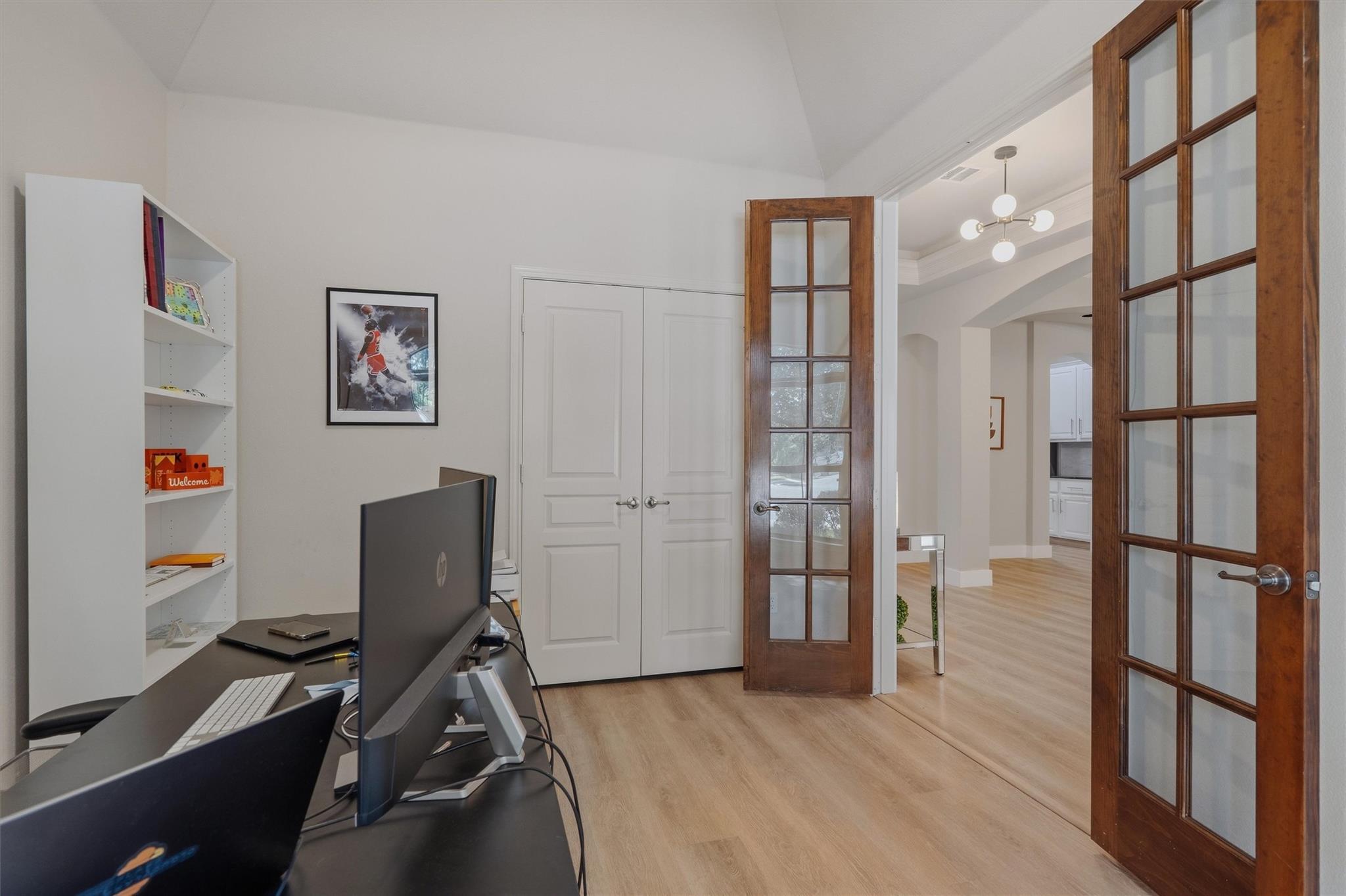 10113 Loxley Ln Property Photo 6