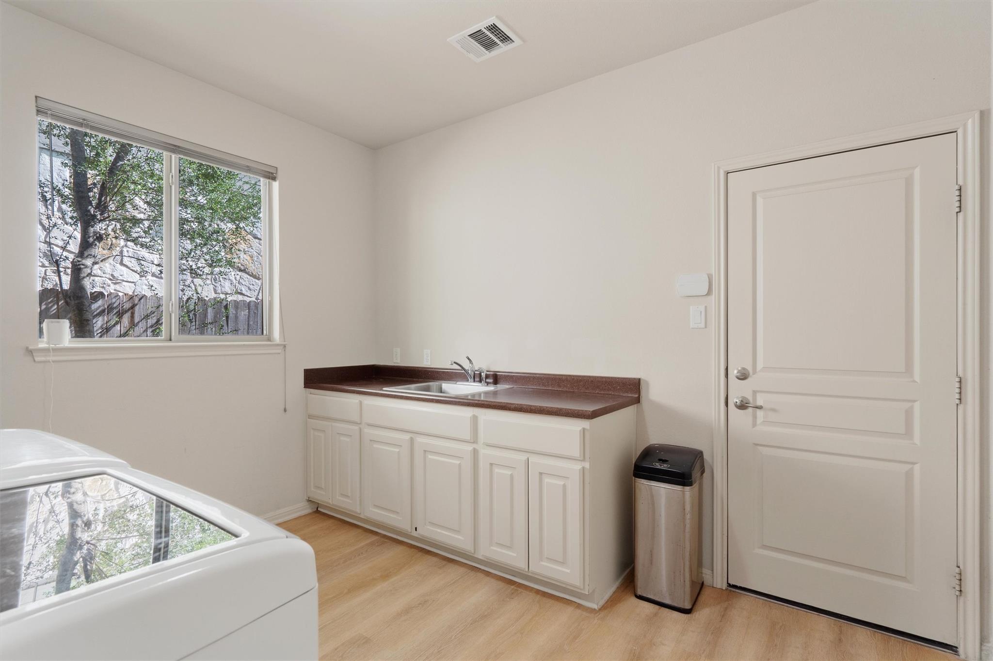 10113 Loxley Ln Property Photo 25