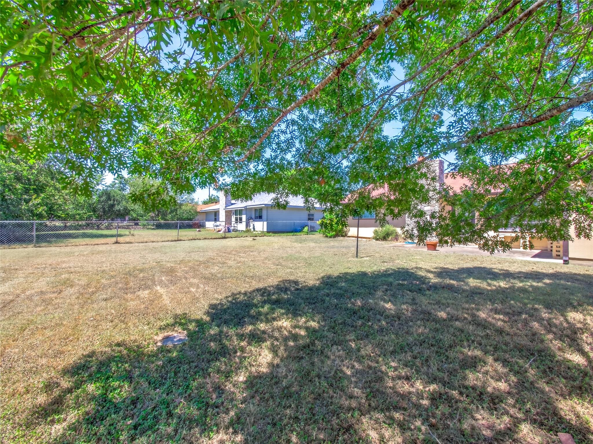 404 E Central Dr Property Photo 31