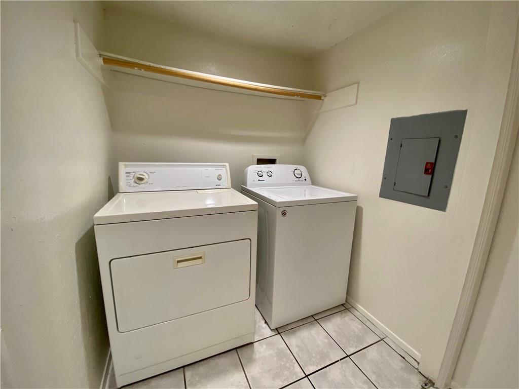 407 E 30th St #b Property Photo 10