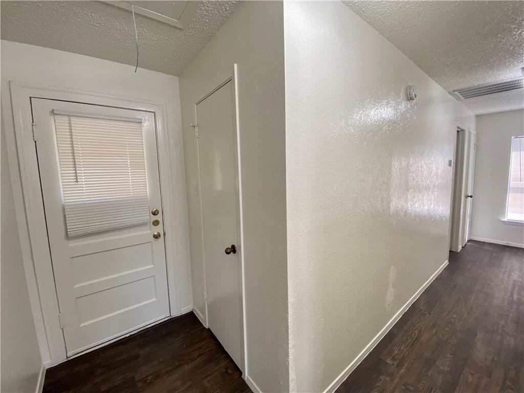 407 E 30th St #b Property Photo 21