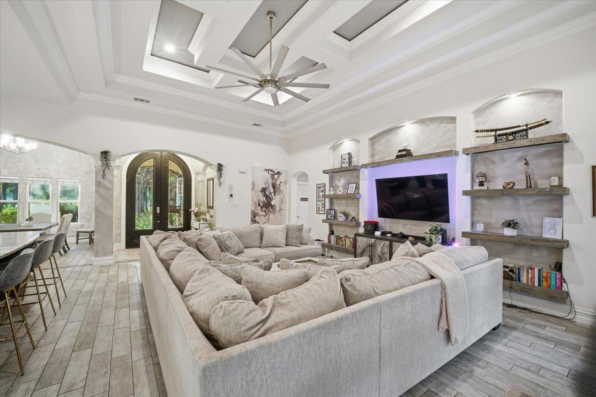 7138568 Property Photo 3