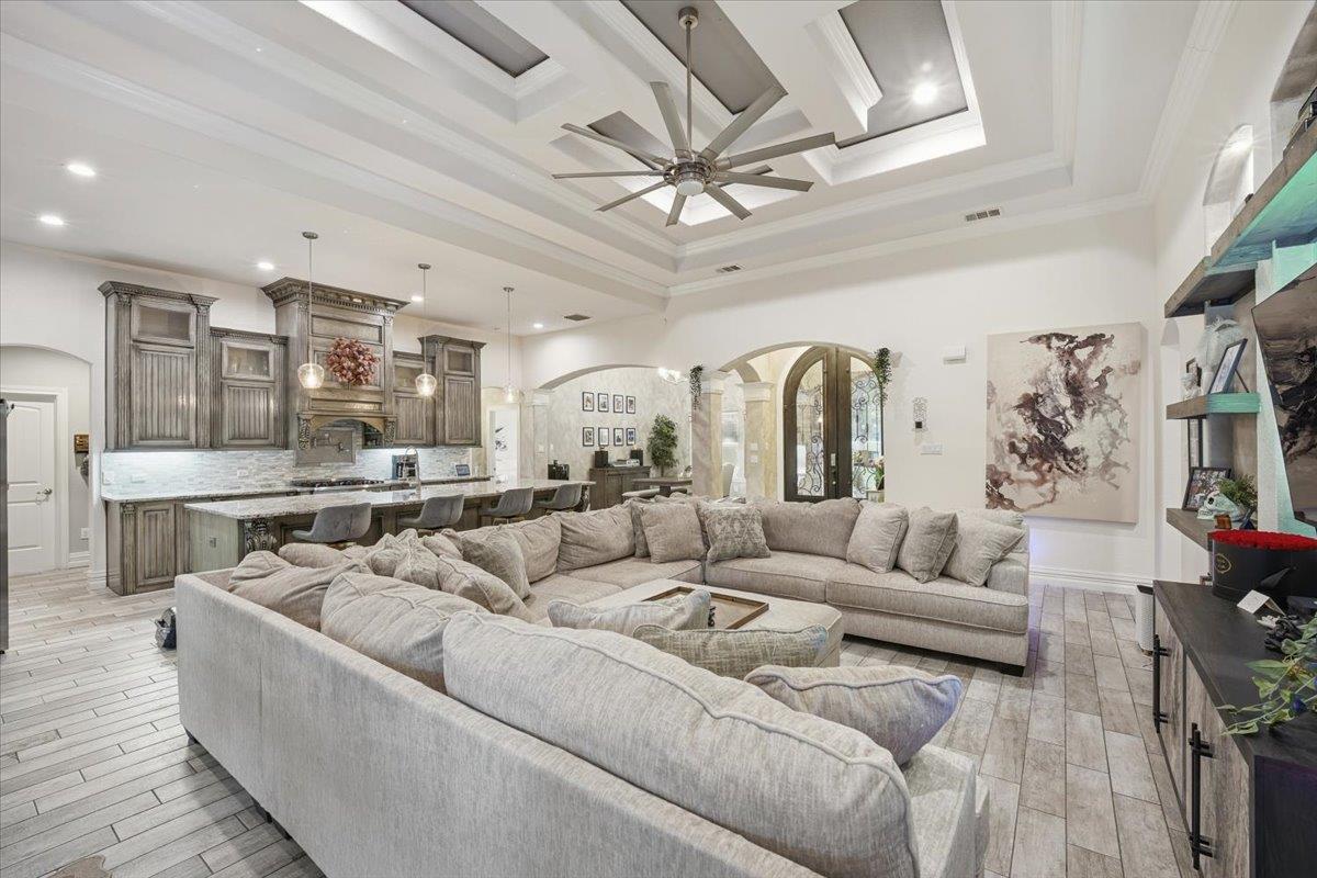 7138568 Property Photo 5