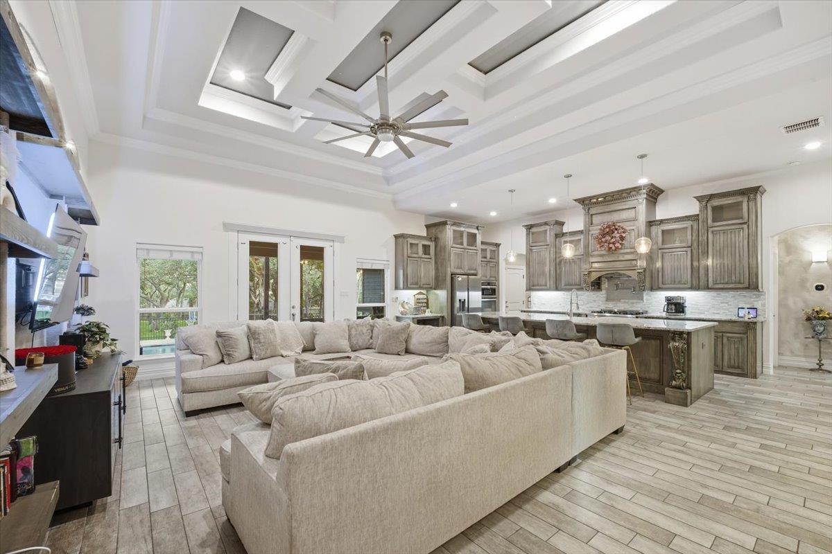 7138568 Property Photo 6