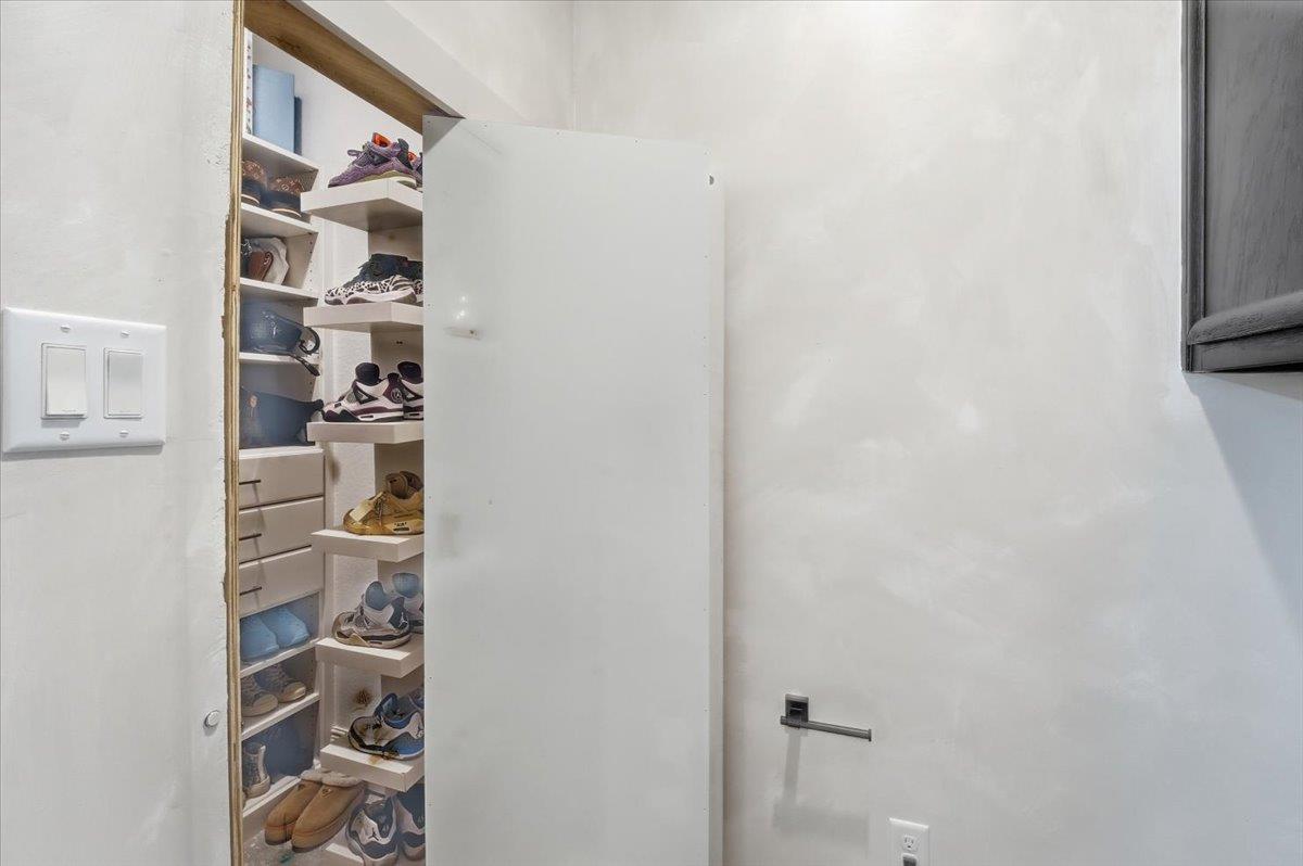 7138568 Property Photo 19