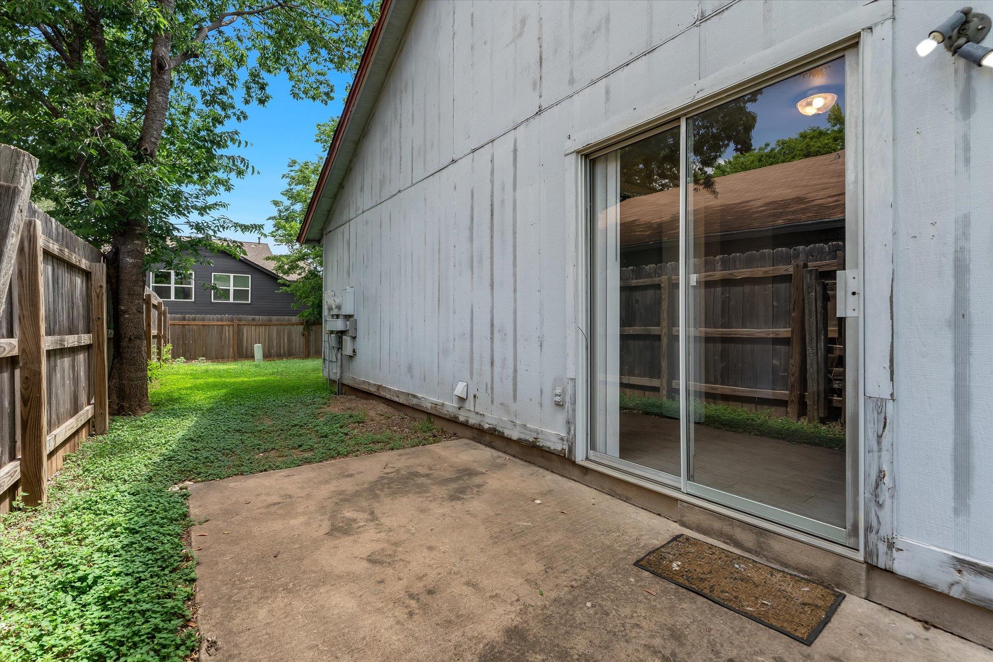 11906 Sunhillow Bnd #a Property Photo 9