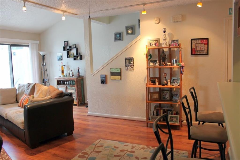 2506 Thornton Rd #b Property Photo 4